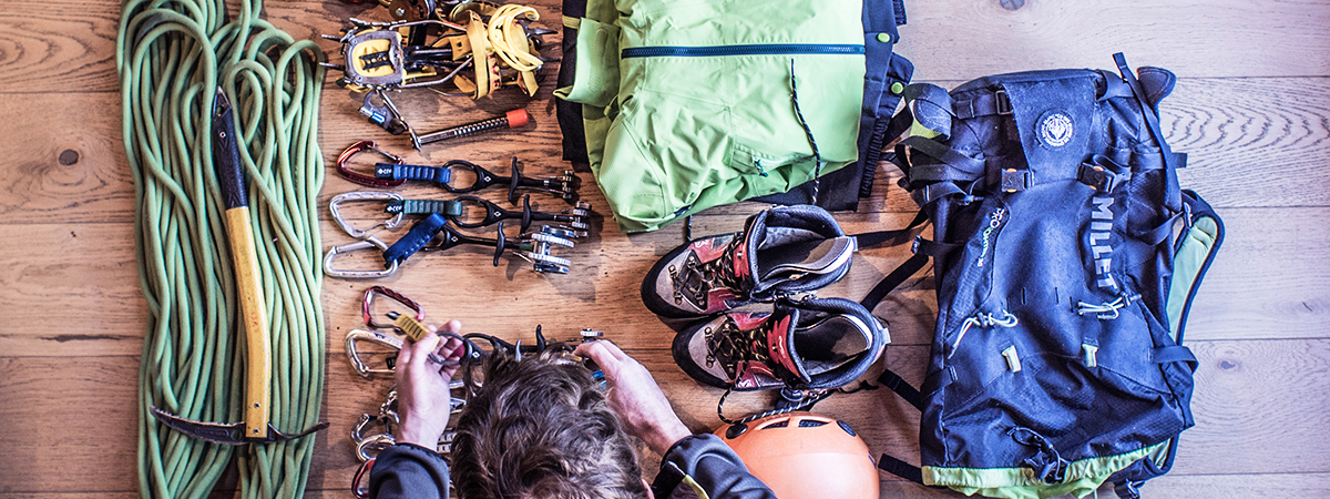 Equipment for climbing the Mont-Blanc