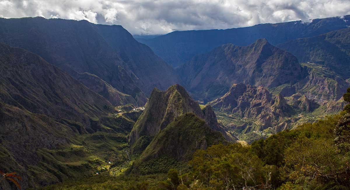 The Tour of the 3 Circuses: Trek in Reunion