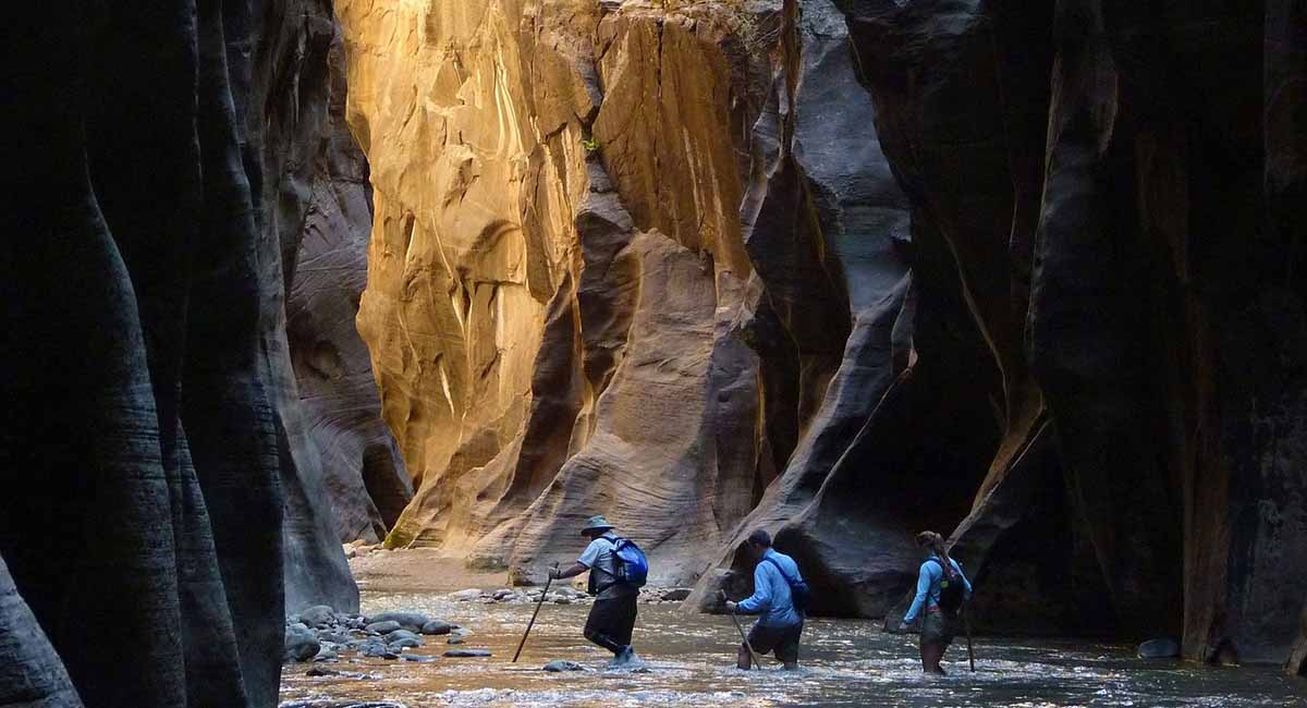 The Zions Narrows: Trek in the United States